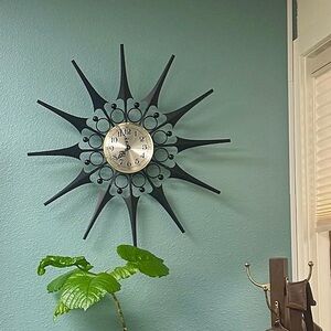 Vintage Elgin RARE Starburst Atomic Age MCM Mid Century Modern Metal Wall Clock